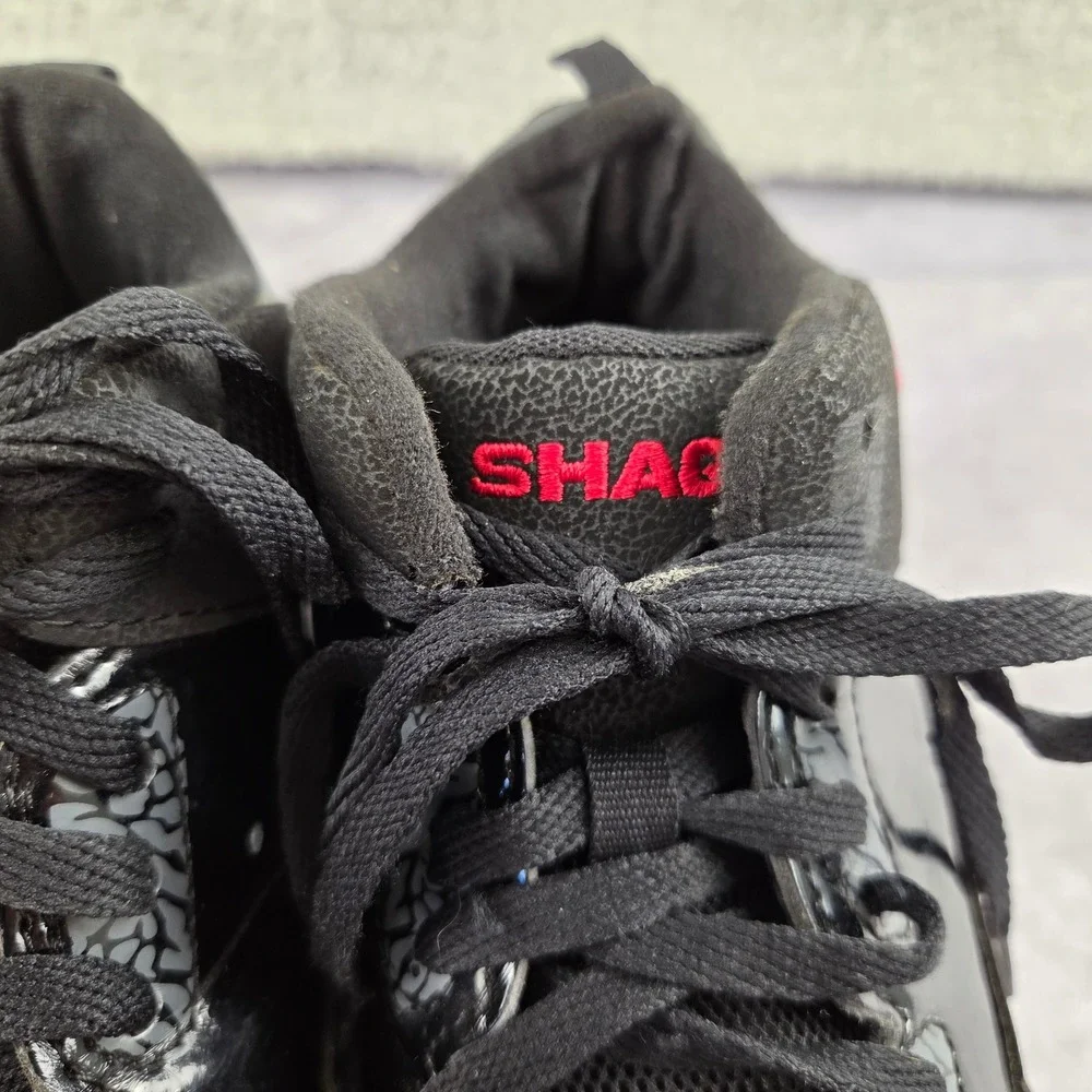 Shaq Boys Basketball Shoes Black Grey Red Mid Top Sneakers BBSQ40AC001 Size 5Y